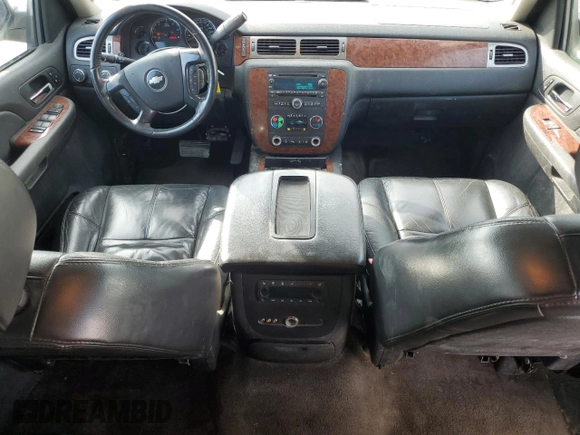 2007 Chevrolet Suburban LTZ with VIN 1GNFK16377J298439, listed as a Copart auction lot 55243665 with 270,387 mi miles and Salvage title. Bid and sale history available at DreamBid. Image 8.