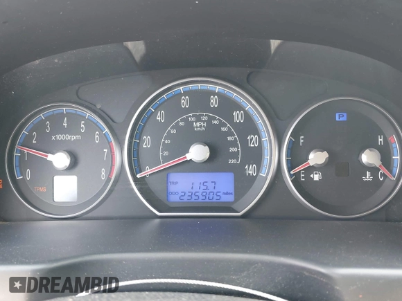 2007 Hyundai Santa Fe GLS with VIN 5NMSG13DX7H054182, listed as a IAAI auction lot 42472138 with 235,905 mi miles and . Bid and sale history available at DreamBid. Image 7.