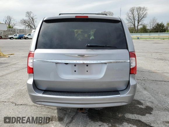 2014 Chrysler Town & Country Touring L z VIN 2C4RC1CG3ER200123, wystawiony jako Copart lot #52604085 z przebiegiem 146 761 mil mil oraz Szkoda całkowita • Salvage title. Historia ofert i sprzedaży dostępna na DreamBid. Obrazek 6.