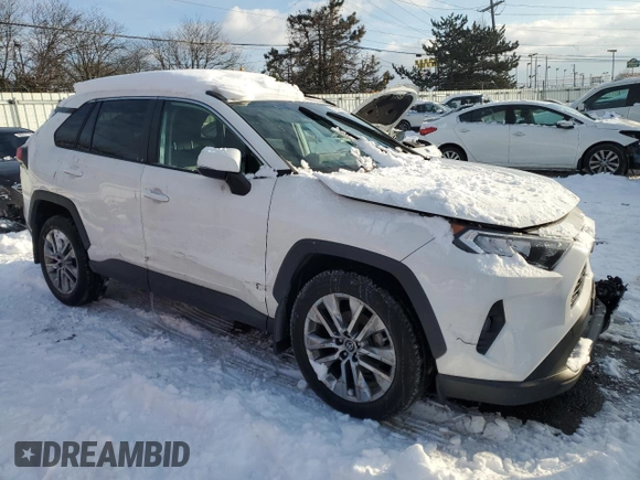 2019 Toyota RAV4 XLE Premium with VIN 2T3A1RFV6KW045015, listed as a Copart auction lot 87649145 with 48,311 mi miles and Salvage Title. Bid and sale history available at carsss.com. Image 4.