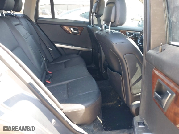 2012 Mercedes-Benz GLK-Class GLK 350 with VIN WDCGG8HB5CF769961, listed as a IAAI auction lot 42040954 with 148,771 mi miles. Bid and sale history available at carsss.com. Image 8.