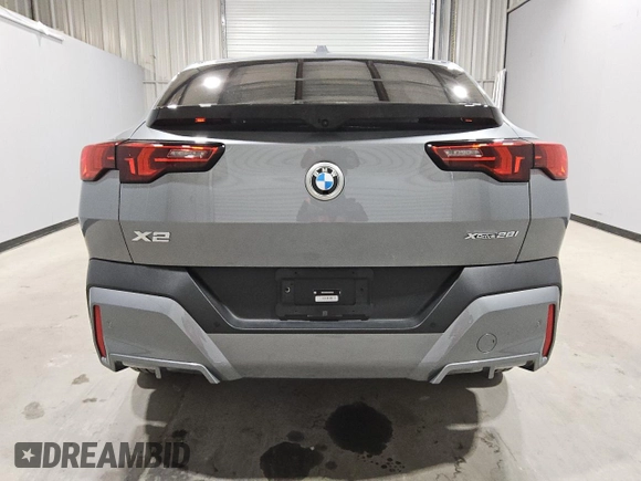 2025 BMW X2 xDrive28i with VIN WBX63GM02S5087526, listed as a Copart auction lot 49742665 with 8,605 mi miles and Clean Title. Bid and sale history available at carsss.com. Image 6.