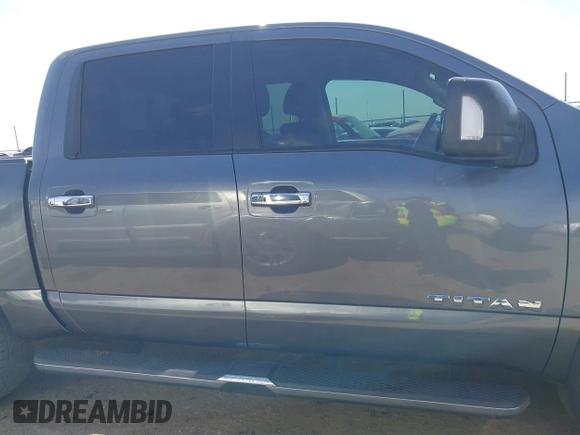 2017 Nissan Titan SV z VIN 1N6AA1E52HN515444, wystawiony jako IAAI lot #42020151 z przebiegiem 156 391 mil mil oraz . Historia ofert i sprzedaży dostępna na DreamBid. Obrazek 13.