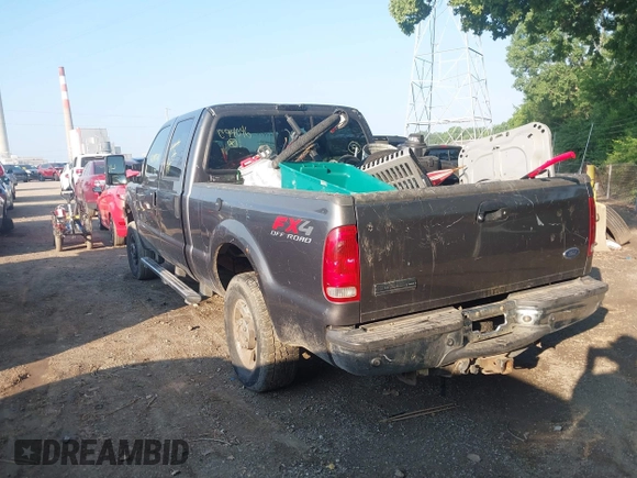 2005 Ford F-250 XL с VIN 1FTSW21PX5EC94046, выставлен на аукционе IAAI как лот 42447824 с пробегом 218 587 миль миль и . История ставок и продаж доступна на DreamBid. Изображение 3.