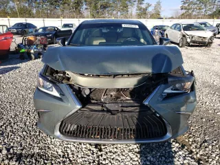 2019 Lexus ES with VIN 58ABZ1B11KU023085, listed as a Copart auction lot 47948015 with 70,676 mi miles and Salvage Title. Bid and sale history available at carsss.com. Image 5.