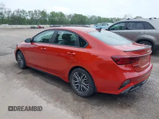 2023 Kia Forte GT-Line z VIN 3KPF54AD3PE629435, wystawiony jako IAAI lot #42280128 z przebiegiem 26 145 mil mil oraz . Historia ofert i sprzedaży dostępna na DreamBid. Obrazek 3.