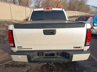2011 GMC Sierra 1500 Denali z VIN 3GTP2XE20BG152905, wystawiony jako IAAI lot #41079419 z przebiegiem 158 192 mil mil oraz . Historia ofert i sprzedaży dostępna na DreamBid. Obrazek 17.