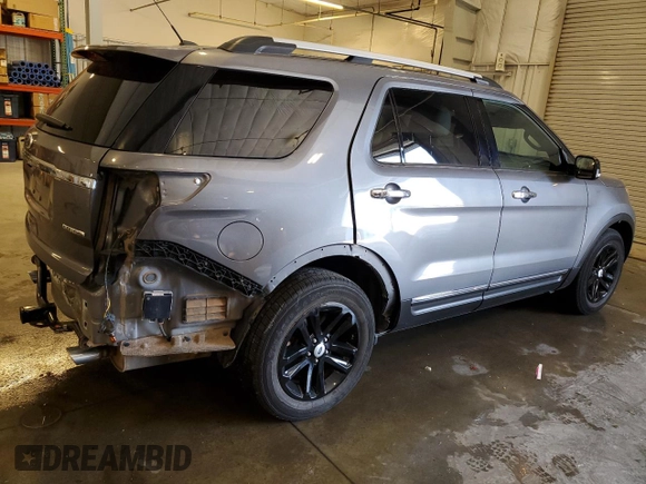 2014 Ford Explorer XLT with VIN 1FM5K7D81EGC28771, listed as a Copart auction lot 60571955 with 92,647 mi miles and Salvage title. Bid and sale history available at DreamBid. Image 3.