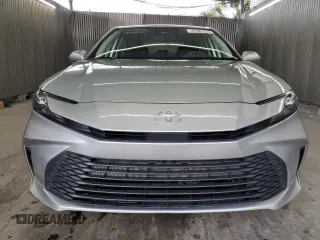 2025 Toyota Camry LE with VIN 4T1DAACK2SU054165, listed as a Copart auction lot 54918945 with 11,132 mi miles and Clean Title. Bid and sale history available at carsss.com. Image 5.