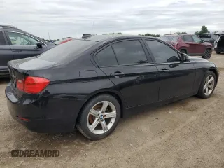 2014 BMW 3 Series 328i xDrive z VIN WBA3B5C51EP541677, wystawiony jako Copart lot #62177885 z przebiegiem 130 142 mil mil oraz Czysty tytuł • Clean title. Historia ofert i sprzedaży dostępna na DreamBid. Obrazek 3.