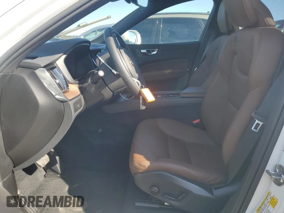 2023 Volvo XC60 Plus Bright Theme with VIN YV4L12RN3P1323237, listed as a Copart auction lot 45478745 with 16,592 mi miles and Salvage Title. Bid and sale history available at carsss.com. Image 7.