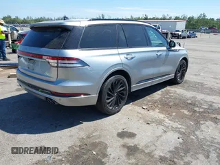 2022 Lincoln Aviator Reserve z VIN 5LM5J7WC8NGL12197, wystawiony jako IAAI lot #41791410 z przebiegiem 68 201 mil mil oraz . Historia ofert i sprzedaży dostępna na DreamBid. Obrazek 4.