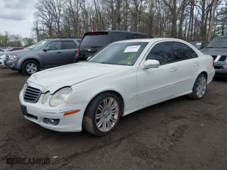 2008 Mercedes-Benz E-Class Luxury 3.5L with VIN WDBUF87X38B258559, listed as a IAAI auction lot 41946382 with 1 mi miles. Bid and sale history available at carsss.com. Image 2.