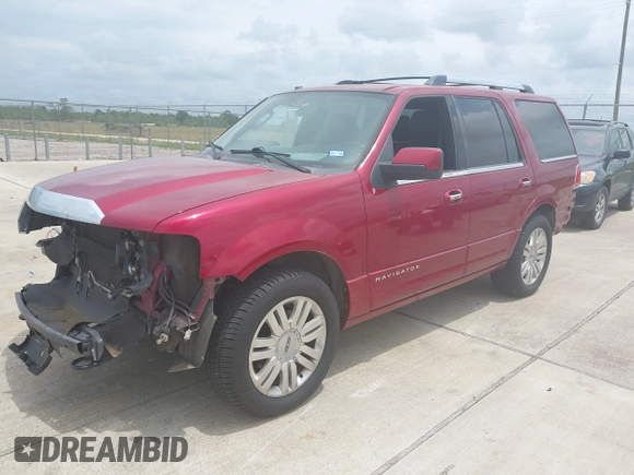 2013 Lincoln Navigator z VIN 5LMJJ2H56DEL07915, wystawiony jako IAAI lot #42138639 z przebiegiem 143 437 mil mil oraz . Historia ofert i sprzedaży dostępna na DreamBid. Obrazek 17.