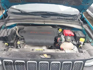 2021 Jeep Renegade Latitude with VIN ZACNJCBB0MPM38811, listed as a IAAI auction lot 41727489 with 95,930 mi miles and . Bid and sale history available at DreamBid. Image 10.