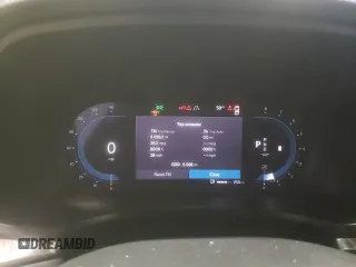 2023 Volvo V60 Plus z VIN YV4L12WZ4P2111769, wystawiony jako Copart lot #51766264 z przebiegiem 5 038 mil mil oraz . Historia ofert i sprzedaży dostępna na DreamBid. Obrazek 9.