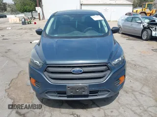 2019 Ford Escape S с VIN 1FMCU0F7XKUB11720, выставлен на аукционе IAAI как лот 41998032 с пробегом 149 058 миль миль и . История ставок и продаж доступна на DreamBid. Изображение 6.