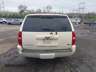 2010 Chevrolet Suburban LTZ with VIN 1GNUKKE35AR129351, listed as a IAAI auction lot 41971625 with 234,487 mi miles. Bid and sale history available at carsss.com. Image 16.