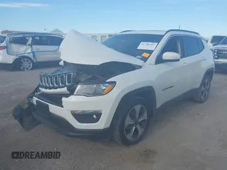 2018 Jeep Compass Latitude z VIN 3C4NJCBBXJT123876, wystawiony jako IAAI lot #41706267 z przebiegiem 69 981 mil mil oraz . Historia ofert i sprzedaży dostępna na DreamBid. Obrazek 17.
