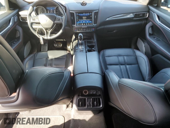 2018 Maserati Levante S GranSport z VIN ZN661YUS7JX268861, wystawiony jako Copart lot #88175995 z przebiegiem 41 748 mil mil oraz Szkoda całkowita • Salvage title. Historia ofert i sprzedaży dostępna na DreamBid. Obrazek 8.