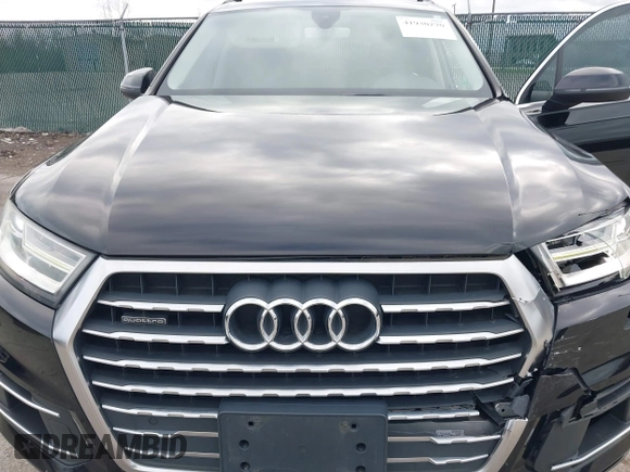 2017 Audi Q7 Premium Plus with VIN WA1LAAF7XHD008027, listed as a IAAI auction lot 41930270 with 128,713 mi miles. Bid and sale history available at carsss.com. Image 10.