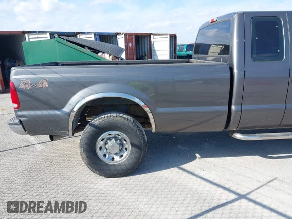 2004 Ford F-250 XL with VIN 1FTNX21P24EC17017, listed as a IAAI auction lot 40602285 with Not Provided miles and . Bid and sale history available at DreamBid. Image 4.