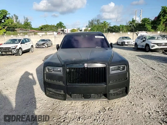 2022 Rolls-Royce Cullinan z VIN SLATV4C02NU214934, wystawiony jako Copart lot #78693434 z przebiegiem 1 444 mil mil oraz Szkoda całkowita • Salvage title. Historia ofert i sprzedaży dostępna na DreamBid. Obrazek 14.