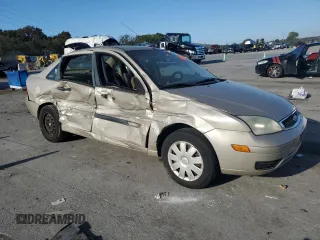 2006 Ford Focus S with VIN 1FAFP34N66W241702, listed as a Copart auction lot 72383394 with 173,329 mi miles and Salvage Title. Bid and sale history available at carsss.com. Image 4.