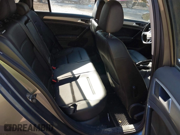 2017 Volkswagen Golf S z VIN 3VWC17AU6HM501548, wystawiony jako IAAI lot #41724754 z przebiegiem 179 895 mil mil oraz . Historia ofert i sprzedaży dostępna na DreamBid. Obrazek 8.