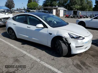 2023 Tesla Model 3 z VIN 5YJ3E1EA5PF401240, wystawiony jako Copart lot #56548895 z przebiegiem 25 188 mil mil oraz Szkoda całkowita • Salvage title. Historia ofert i sprzedaży dostępna na DreamBid. Obrazek 4.