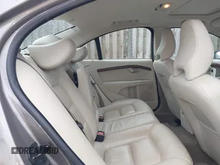 2011 Volvo S80 3.2L with VIN YV1940AS2B1148864, listed as a IAAI auction lot 41721256 with 92,714 mi miles. Bid and sale history available at carsss.com. Image 8.