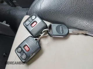 2008 Ford Explorer Sport Trac Limited z VIN 1FMEU53E18UA41560, wystawiony jako IAAI lot #42005271 z przebiegiem 98 970 mil mil oraz . Historia ofert i sprzedaży dostępna na DreamBid. Obrazek 11.