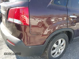 2012 Kia Sorento LX with VIN 5XYKTDA22CG286925, listed as a IAAI auction lot 41766103 with 163,522 mi miles. Bid and sale history available at carsss.com. Image 15.