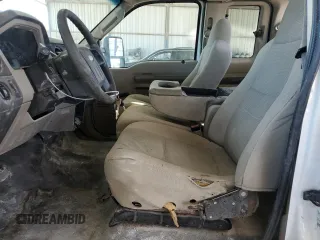 2008 Ford F-250 XL с VIN 1FTNX205X8ED56737, выставлен на аукционе Copart как лот 47093715 с пробегом 362 048 миль миль и Списание • Salvage title. История ставок и продаж доступна на DreamBid. Изображение 7.