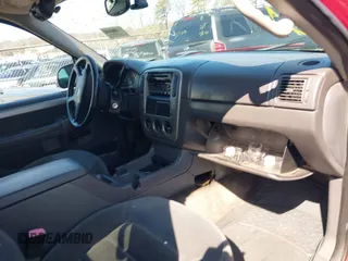 2003 Ford Explorer XLT с VIN 1FMZU73K63UA01504, выставлен на аукционе IAAI как лот 41886349 с пробегом Не указан миль и . История ставок и продаж доступна на DreamBid. Изображение 5.