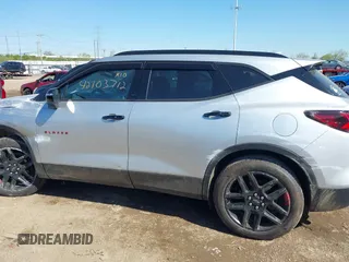 2021 Chevrolet Blazer LT z VIN 3GNKBCRS6MS515096, wystawiony jako IAAI lot #42103712 z przebiegiem 43 514 mil mil oraz . Historia ofert i sprzedaży dostępna na DreamBid. Obrazek 14.