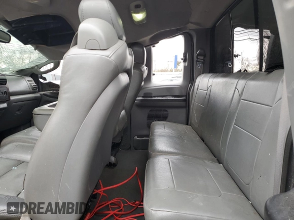 2005 Ford F-350 XL z VIN 1FTWX31P25EB39463, wystawiony jako Copart lot #49637815 z przebiegiem Nie podano mil oraz Szkoda całkowita • Salvage title. Historia ofert i sprzedaży dostępna na DreamBid. Obrazek 10.