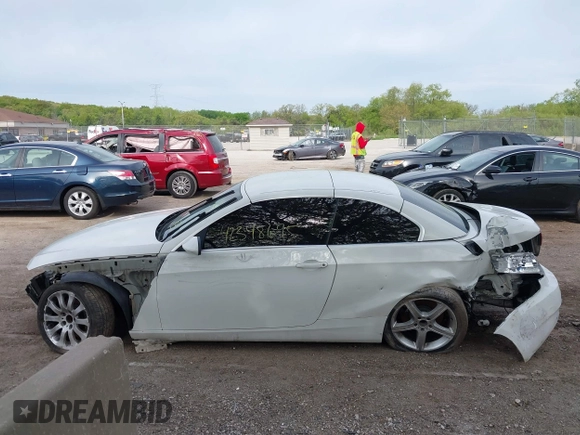 2009 BMW 3 Series 335i with VIN WBAWL735X9P179165, listed as a IAAI auction lot 42348695 with 95,062 mi miles and . Bid and sale history available at DreamBid. Image 14.
