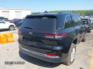 2023 Jeep Grand Cherokee Laredo with VIN 1C4RJHAG7P8910819, listed as a IAAI auction lot 42025847 with 30,368 mi miles and . Bid and sale history available at DreamBid. Image 4.
