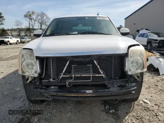 2011 GMC Yukon XL SLT with VIN 1GKS1KE01BR144055, listed as a Copart auction lot 49709875 with 276,304 mi miles and Salvage Title. Bid and sale history available at DreamBid. Image 5.