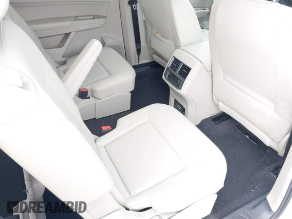 2019 Volkswagen Atlas SEL R-Line with VIN 1V2RR2CA4KC612697, listed as a IAAI auction lot 41618930 with 25,476 mi miles and . Bid and sale history available at DreamBid. Image 8.