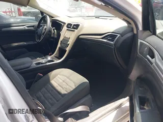2020 Ford Fusion SE with VIN 3FA6P0LU9LR227928, listed as a IAAI auction lot 42445186 with 59,431 mi miles and . Bid and sale history available at DreamBid. Image 5.