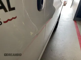 2015 Chevrolet Express Passenger 1LT z VIN 1GAZGYFG5F1281374, wystawiony jako IAAI lot #42554336 z przebiegiem 194 576 mil mil oraz . Historia ofert i sprzedaży dostępna na DreamBid. Obrazek 1.