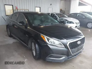 2016 Hyundai Sonata Hybrid SE with VIN KMHE24L12GA037983, listed as a IAAI auction lot 42078321 with 113,998 mi miles. Bid and sale history available at carsss.com. Image 1.