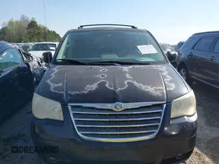 2008 Chrysler Town & Country Touring with VIN 2A8HR54P48R708923, listed as a IAAI auction lot 41917518 with 233,971 mi miles. Bid and sale history available at carsss.com. Image 12.