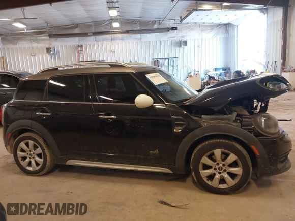 2019 MINI Countryman Cooper with VIN WMZYV5C53K3E05041, listed as a IAAI auction lot 41684566 with 65,237 mi miles. Bid and sale history available at carsss.com. Image 13.