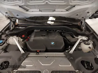 2024 BMW X4 xDrive30i z VIN 5UX33DT06R9U63095, wystawiony jako IAAI lot #40352257 z przebiegiem 19 349 mil mil oraz . Historia ofert i sprzedaży dostępna na DreamBid. Obrazek 10.