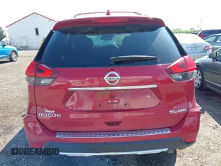 2017 Nissan Rogue SL z VIN 5N1AT2MV4HC778305, wystawiony jako IAAI lot #42380176 z przebiegiem 139 778 mil mil oraz . Historia ofert i sprzedaży dostępna na DreamBid. Obrazek 16.