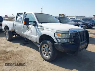 2011 Ford Super Duty F-250 SRW XL with VIN 1FT7W2BT5BEC80746, listed as a IAAI auction lot 40627899 with 378,178 mi miles. Bid and sale history available at carsss.com. Image 1.