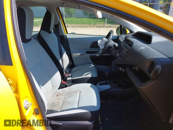 2014 Toyota Prius One z VIN JTDKDTB31E1066984, wystawiony jako IAAI lot #42261574 z przebiegiem 163 378 mil mil oraz . Historia ofert i sprzedaży dostępna na DreamBid. Obrazek 5.
